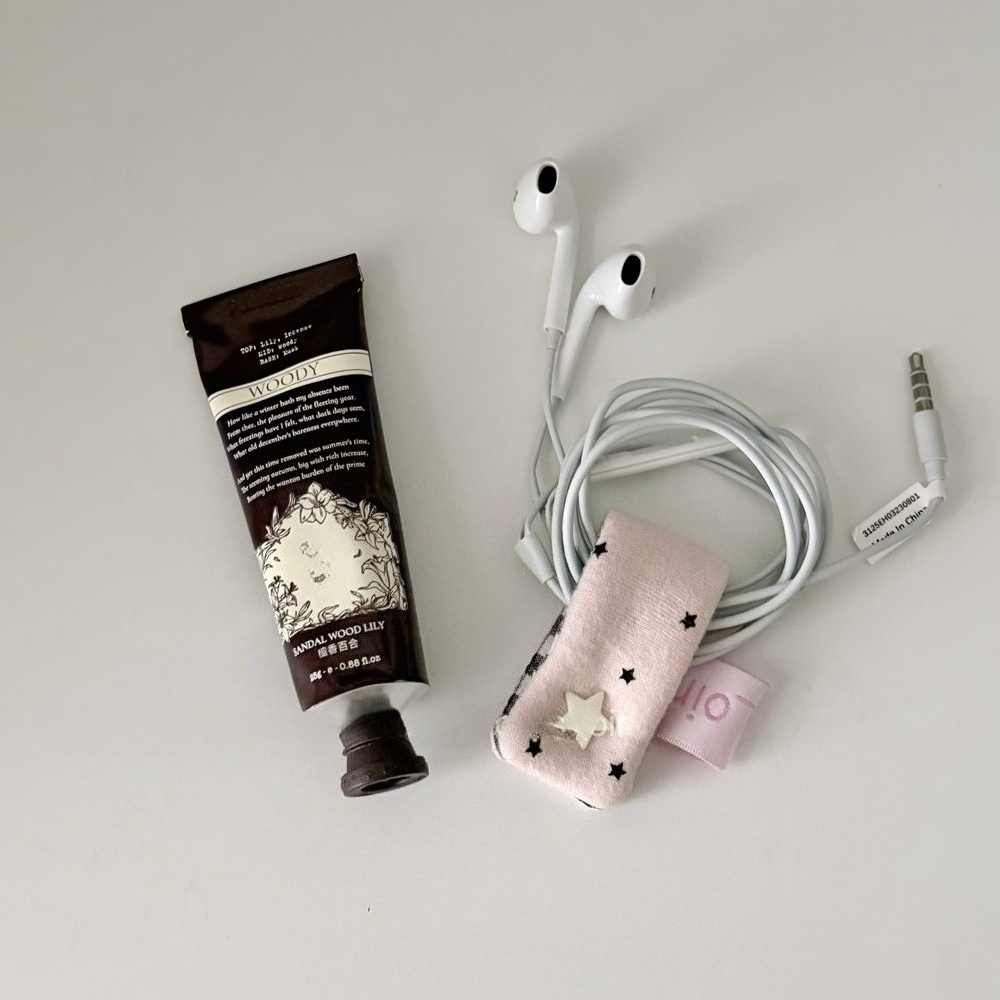 Cute Strawberry Korean Y2K Ear - đánh giá và giá Cable Management Bag